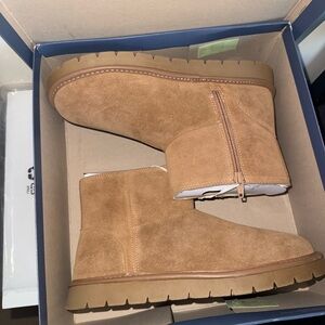 Universal Thread Tan Memory Foam Boots